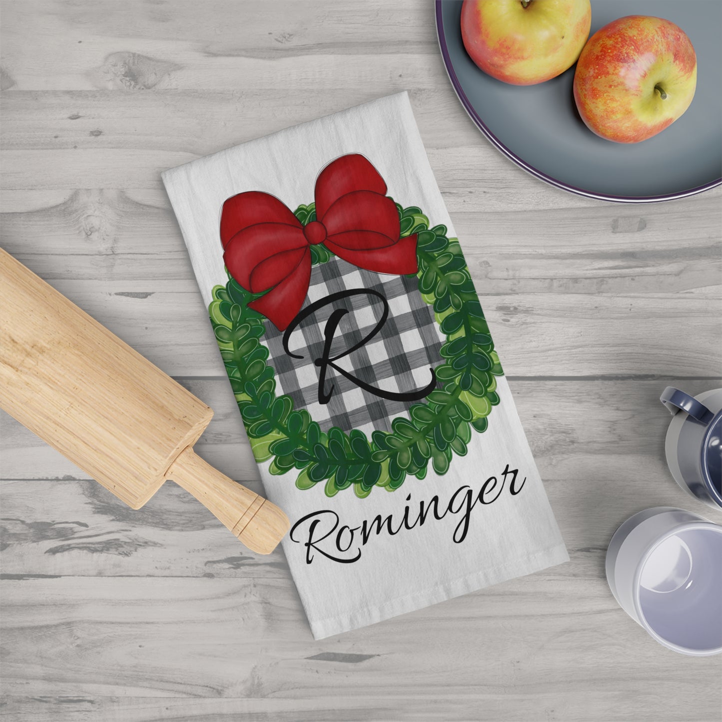 Christmas Wreath Tea Towel, Personalize Tea Towel, Christmas Towel, Housewarming Gift, Christmas Gift, Hostess Gift, Monogram Towel